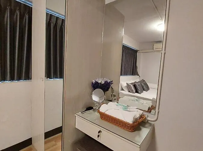 I-33 Hostel Bkk *